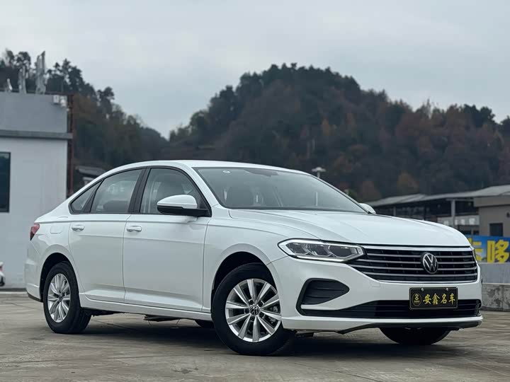 Фото 3 - Volkswagen Lavida