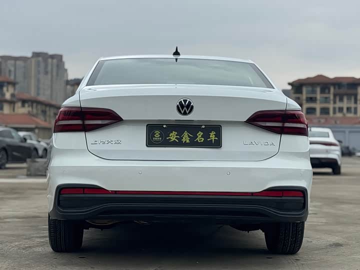 Фото 4 - Volkswagen Lavida