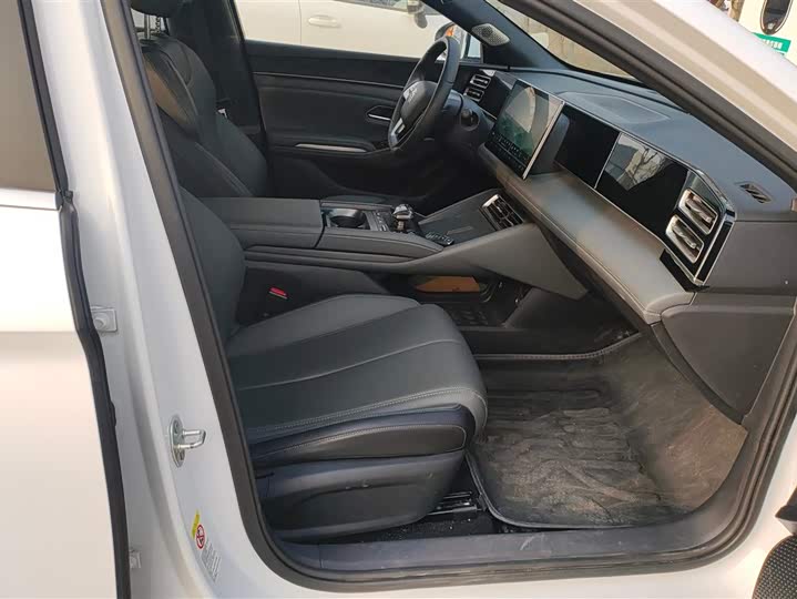 Фото 8 - BYD Qin L