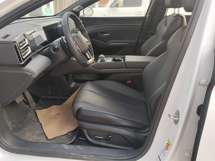 Фото 9 - BYD Qin L