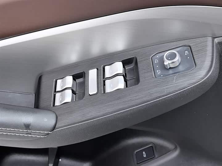 Фото 9 - Wey VV6