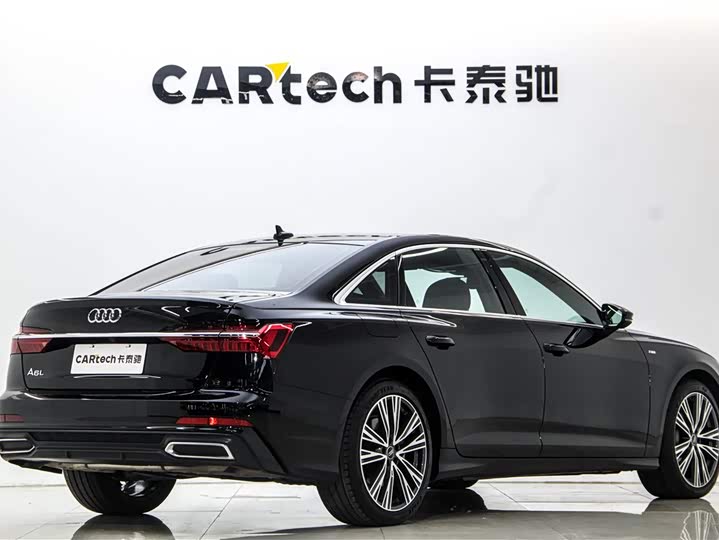 Фото 4 - Audi A6L