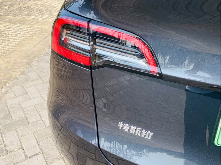 Фото 6 - Tesla Model Y