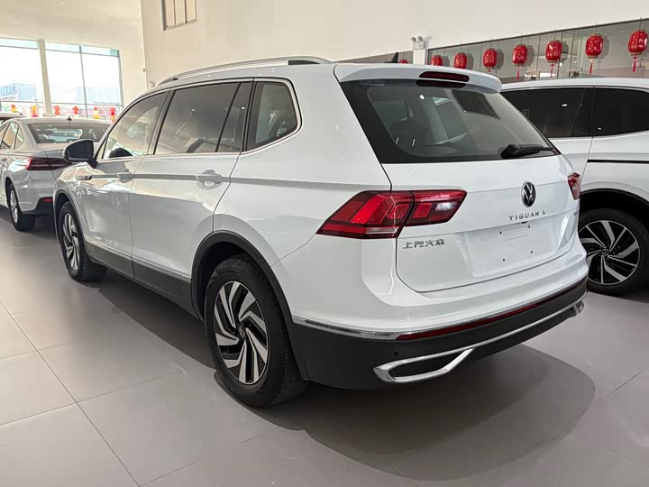 Фото 5 - Volkswagen Tiguan L Pro