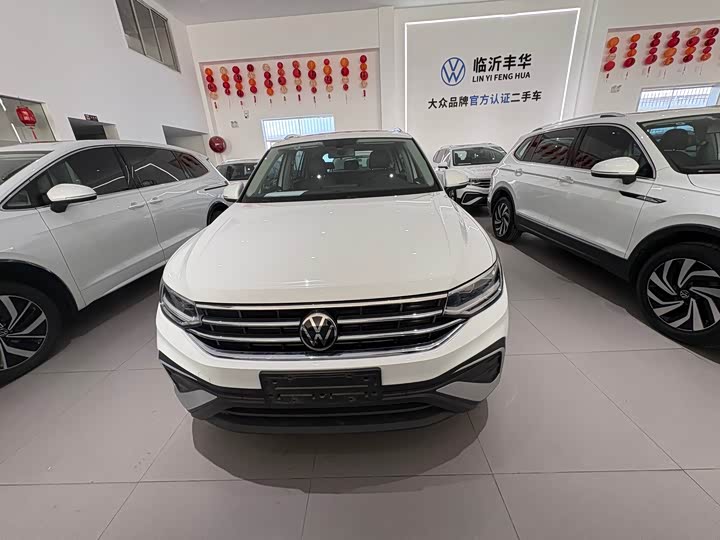 Фото 7 - Volkswagen Tiguan L Pro