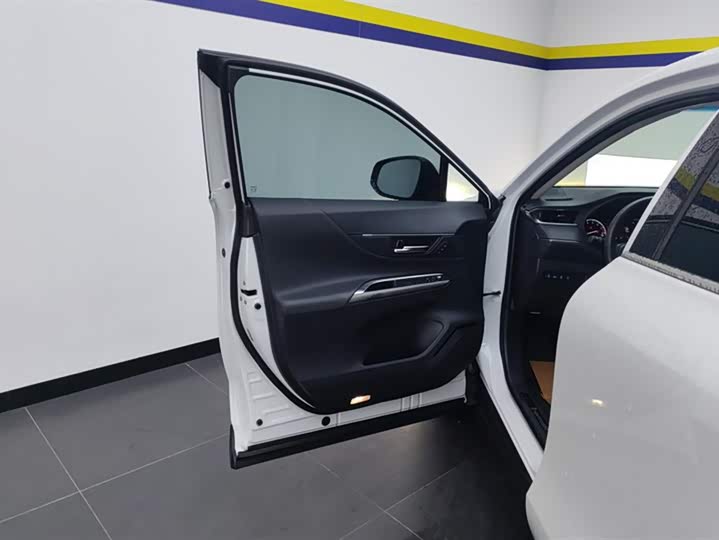 Фото 7 - Toyota Harrier