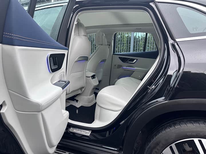 Фото 3 - Mercedes-Benz EQE SUV