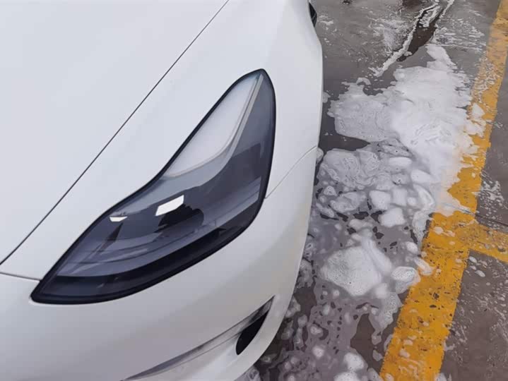 Фото 5 - Tesla Model 3