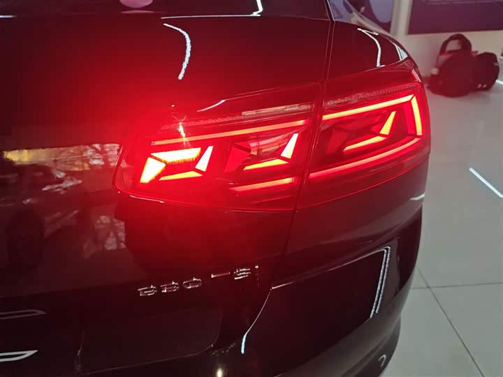 Фото 8 - Volkswagen Magotan