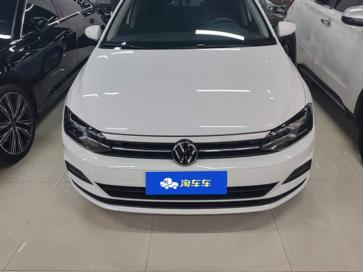 Фото 2 - Volkswagen Polo