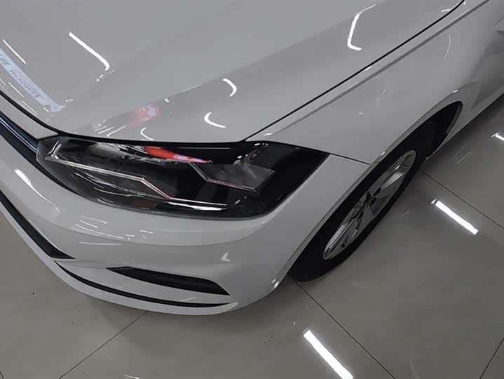 Фото 5 - Volkswagen Polo