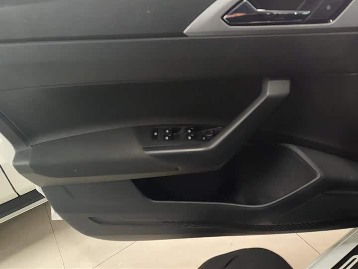 Фото 7 - Volkswagen Polo