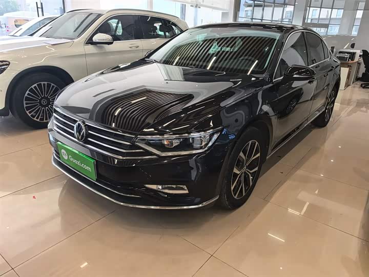 Фото 2 - Volkswagen Magotan