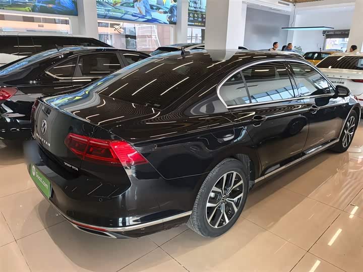 Фото 7 - Volkswagen Magotan