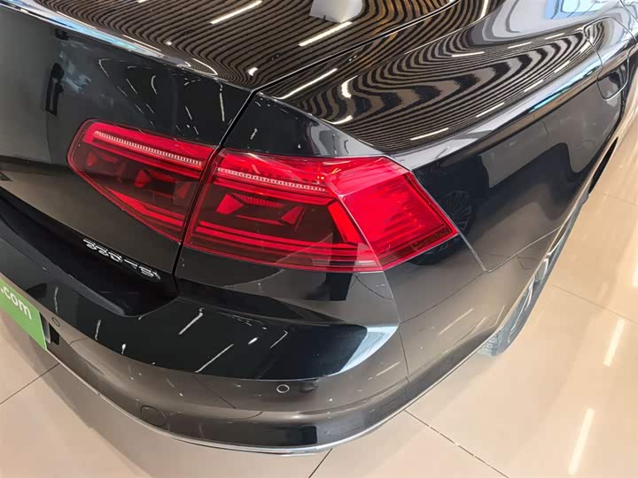 Фото 8 - Volkswagen Magotan