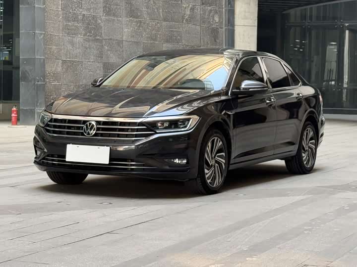 Фото 1 - Volkswagen Sagitar L