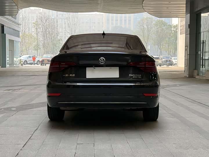 Фото 5 - Volkswagen Sagitar L