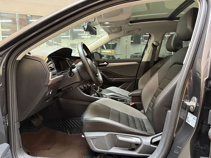 Фото 8 - Volkswagen Sagitar L