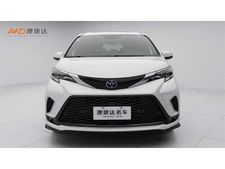 Фото 2 - Toyota Granvia