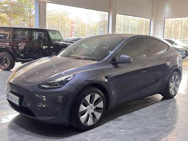 Фото 2 - Tesla Model Y