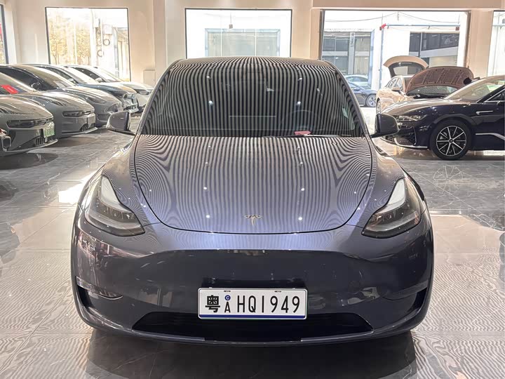 Фото 3 - Tesla Model Y