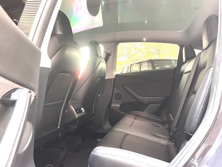 Фото 6 - Tesla Model Y