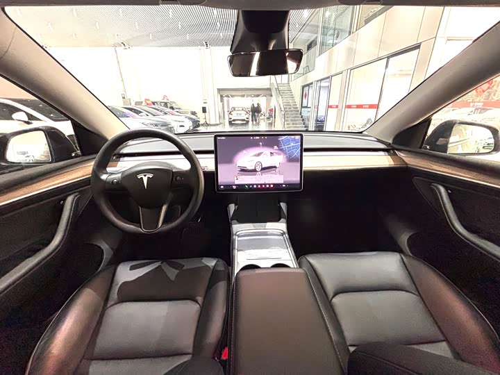 Фото 7 - Tesla Model Y