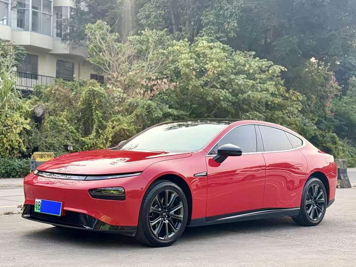 Фото 1 - XPeng P7