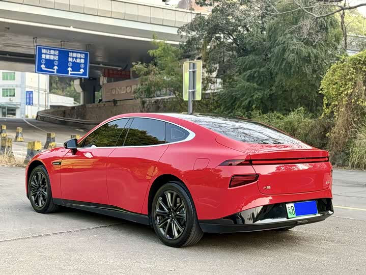 Фото 4 - XPeng P7