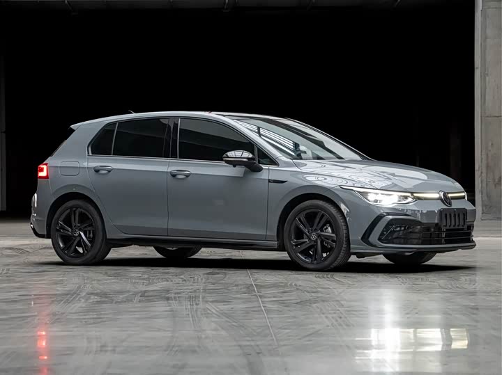 Фото 3 - Volkswagen Golf