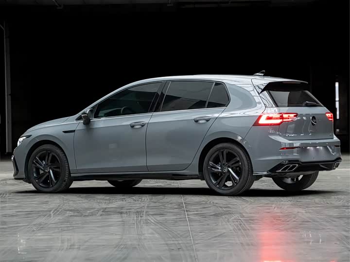 Фото 5 - Volkswagen Golf