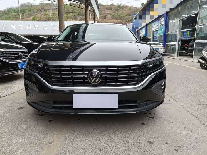 Фото 2 - Volkswagen Passat