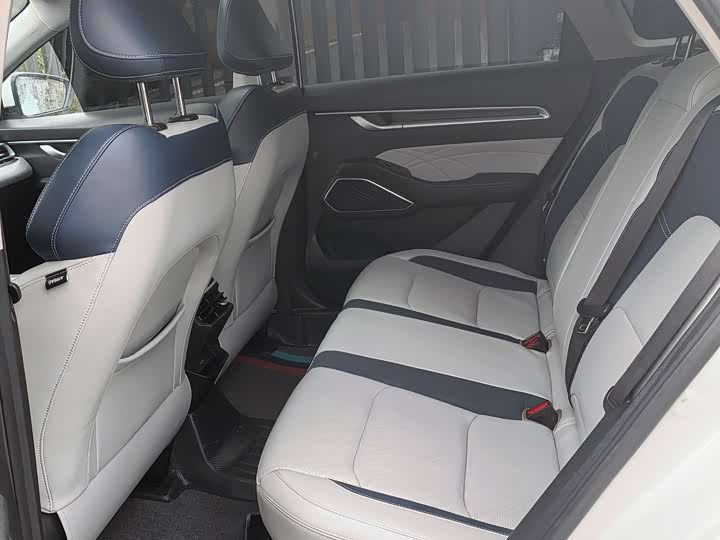 Фото 6 - Geely Emgrand