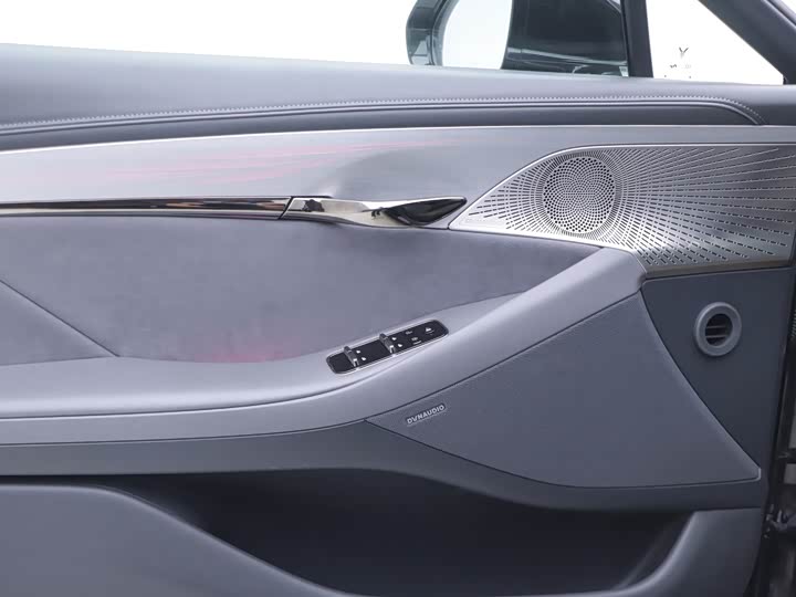 Фото 6 - Voyah Passion