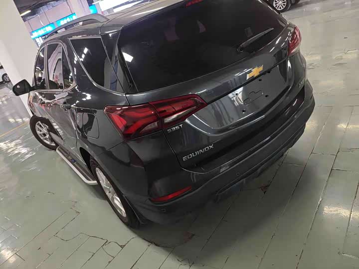 Фото 8 - Chevrolet Equinox