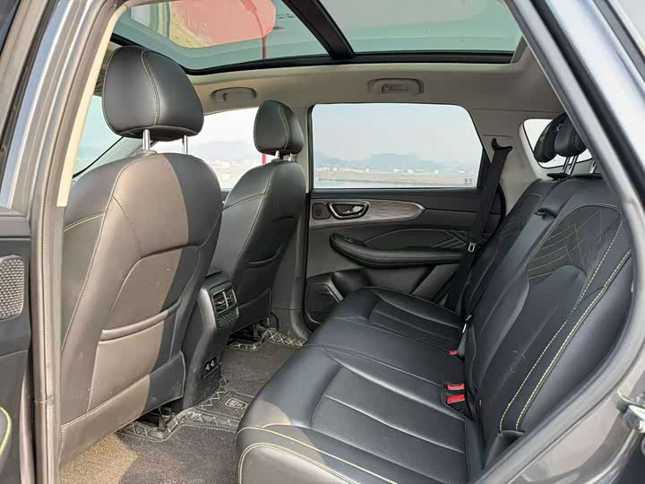 Фото 5 - Roewe RX5