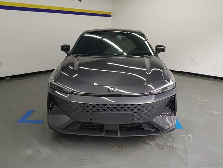 Фото 2 - Changan UNI-V