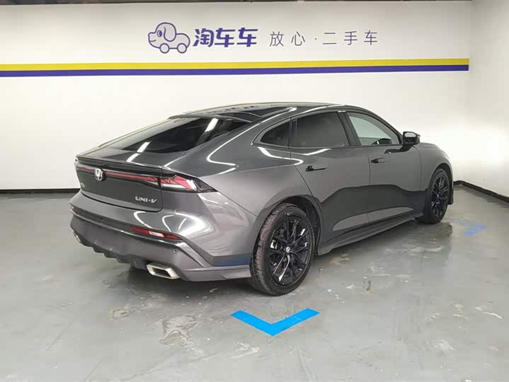 Фото 3 - Changan UNI-V