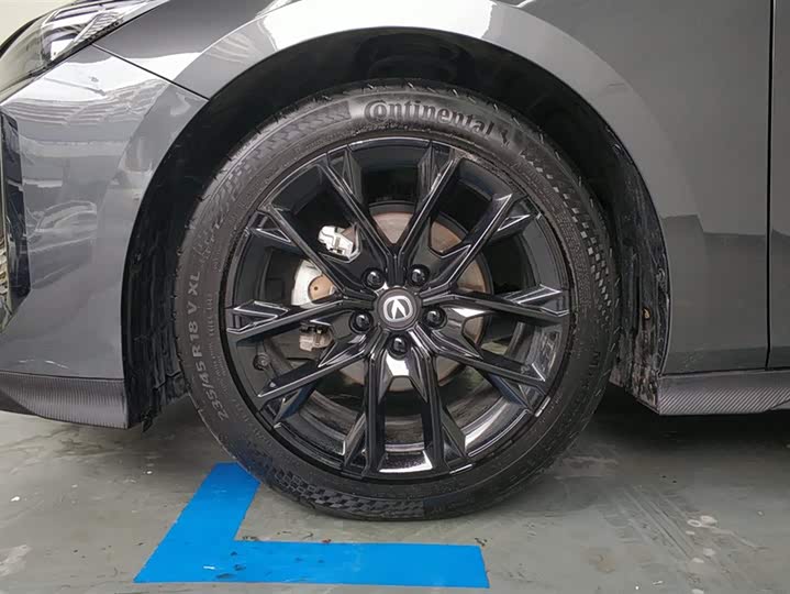 Фото 6 - Changan UNI-V