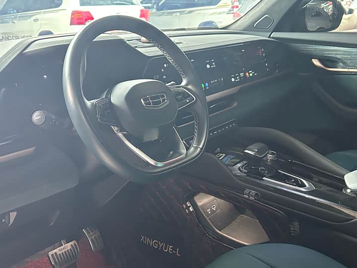 Фото 4 - Geely Monjaro