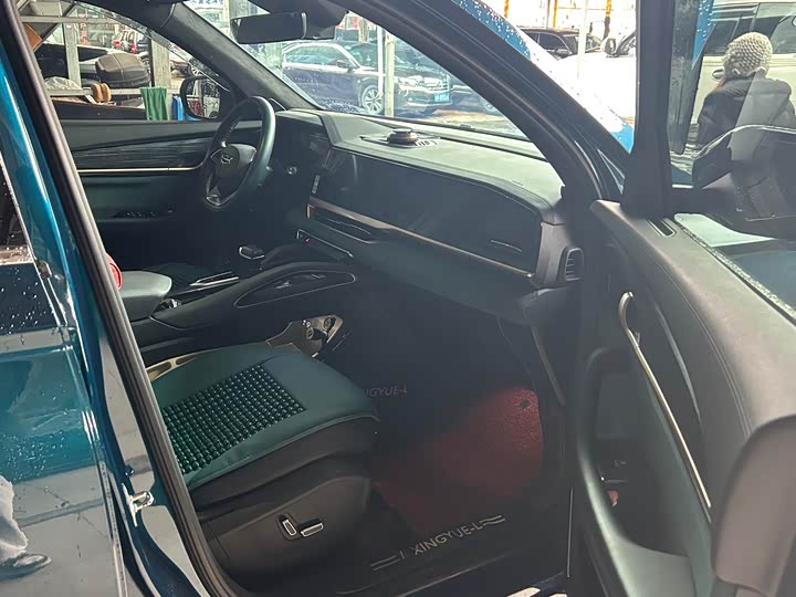 Фото 7 - Geely Monjaro