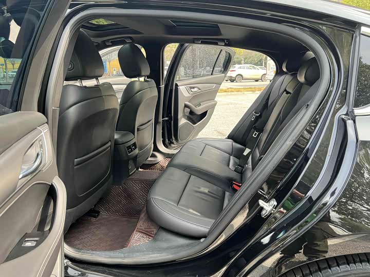 Фото 6 - Cadillac CT5