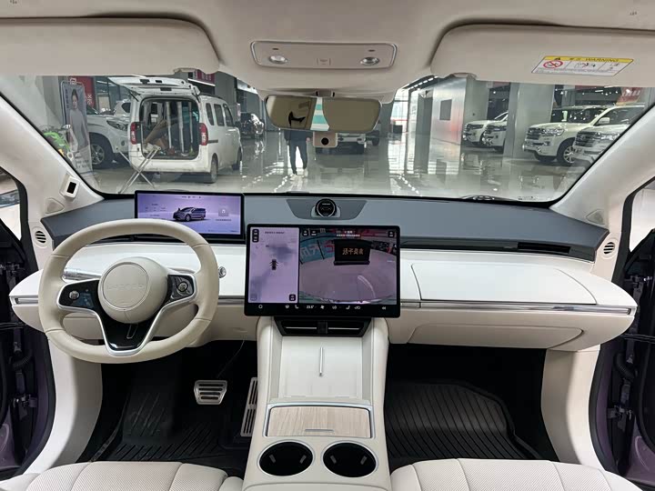 Фото 5 - Luxeed R7