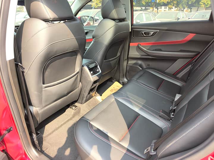 Фото 8 - Chery Tiggo 7