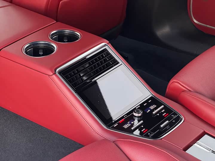 Фото 7 - Porsche Panamera