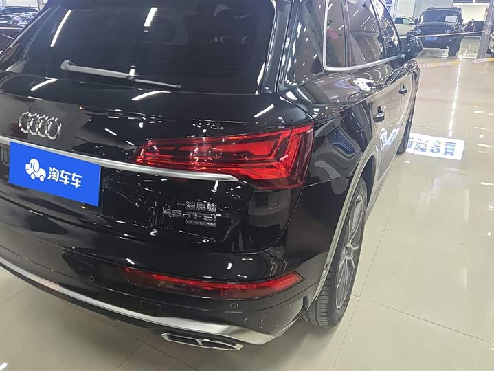 Фото 3 - Audi Q5L