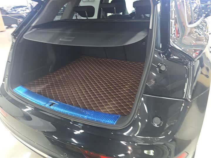 Фото 4 - Audi Q5L