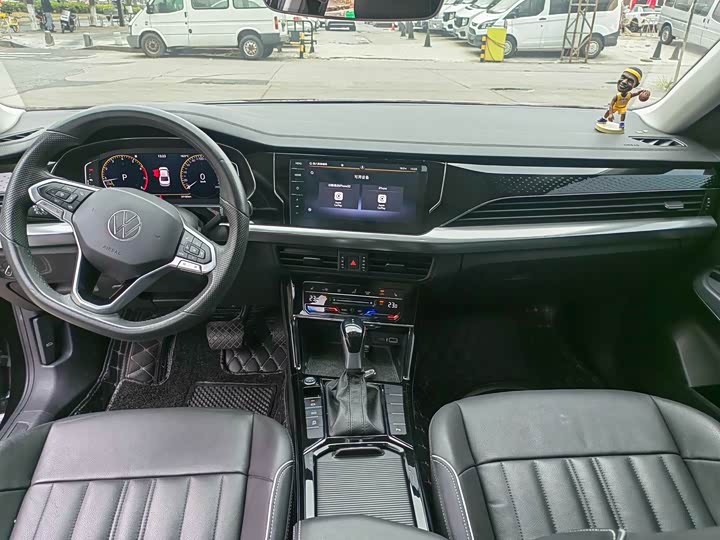 Фото 8 - Volkswagen Passat