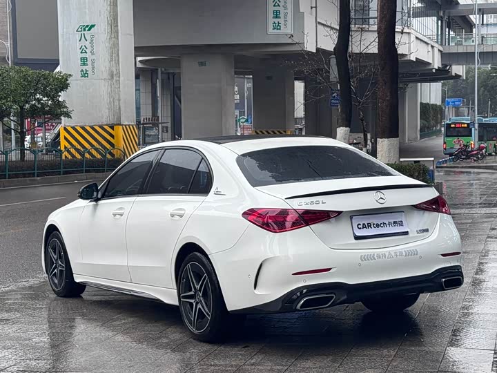 Фото 4 - Mercedes-Benz C-Class