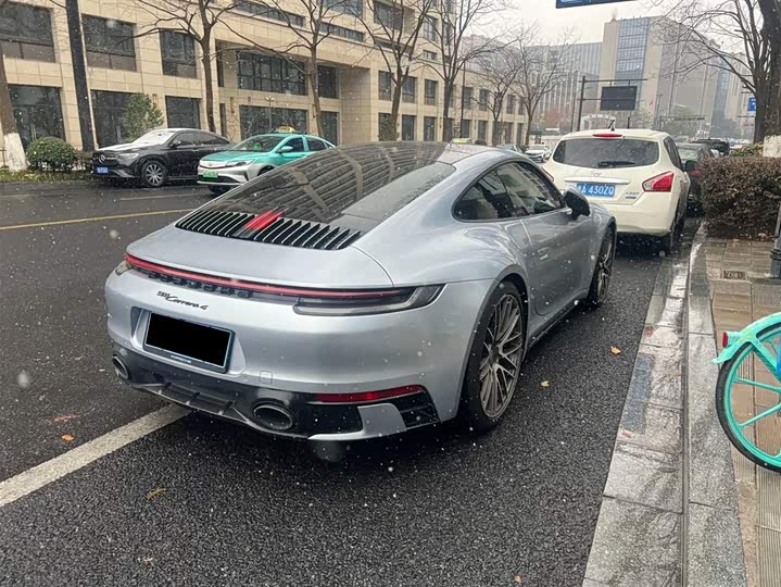 Фото 4 - Porsche 911